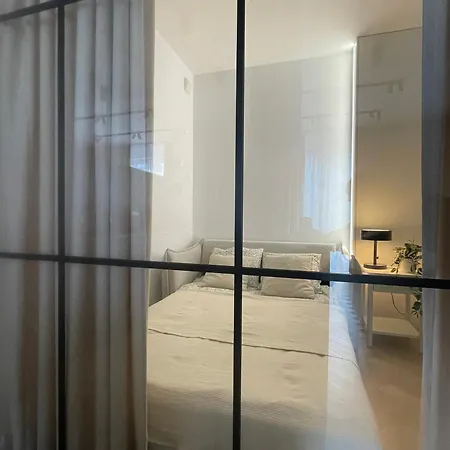 Fancy 2bdr Golden Dots In Centre アパート *