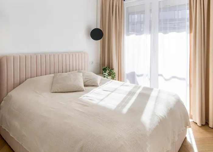 شقة Fancy 2bdr Golden Dots In Centre