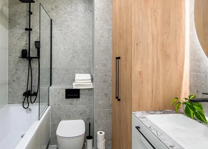 شقة Fancy 2bdr Golden Dots In Centre كراكوفيا