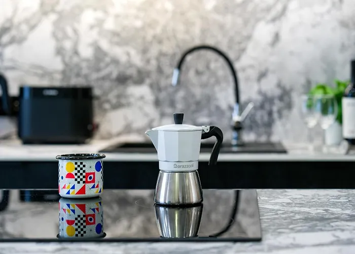 Fancy 2bdr Golden Dots In Centre