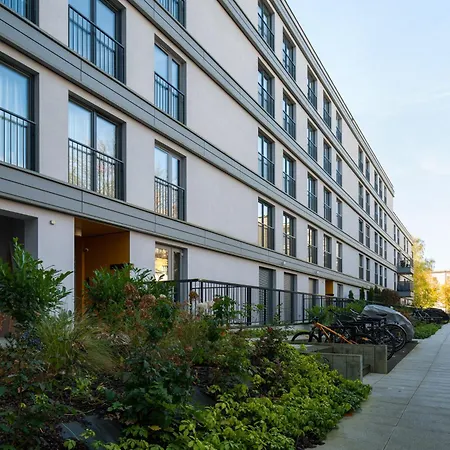 Fancy 2bdr Golden Dots In Centre